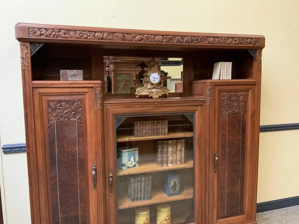 Antik - Buffet, Vitrine, Kredenz, Nußbaum, - Art Deco -  Lieferung möglich! 6
