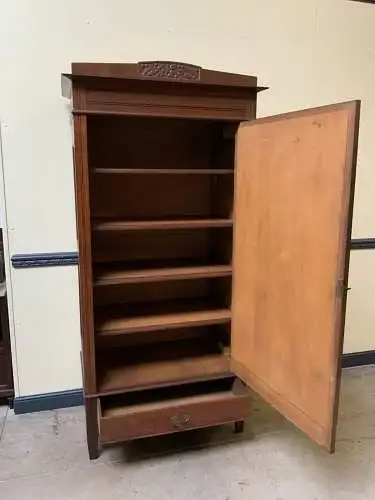 Antiker Jugendstil Wäscheschrank, -   Lieferung möglich!