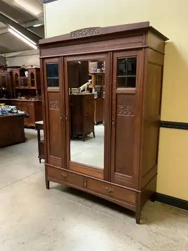 Antik - Jugendstil Kleiderschrank, Wäscheschrank,  Traumhaft  Lieferung möglich!