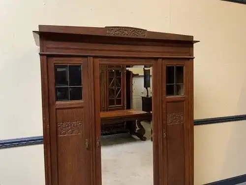 Antik - Jugendstil Kleiderschrank, Wäscheschrank,  Traumhaft  Lieferung möglich!