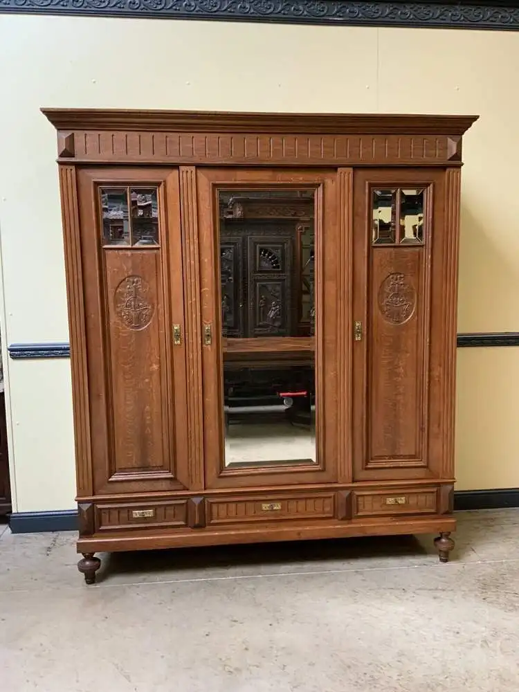 Antik - Breiter Kleiderschrank, Wäscheschrank, - Jugendstil - Lieferung möglich! 0