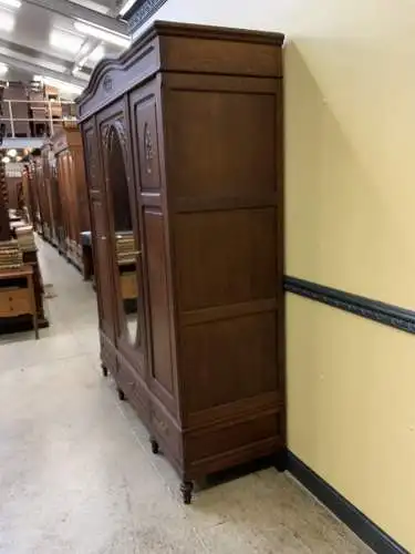 Antik - Breiter Kleiderschrank, Wäscheschrank, - Jugendstil - Lieferung möglich!