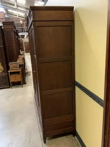 Antik - Breiter Kleiderschrank, Wäscheschrank, - Jugendstil - Lieferung möglich!