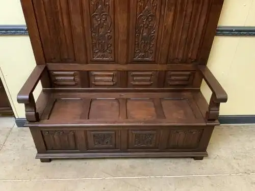 Antike imposante Historismus Garderobe mit Truhen Bank,   - Lieferung möglich!