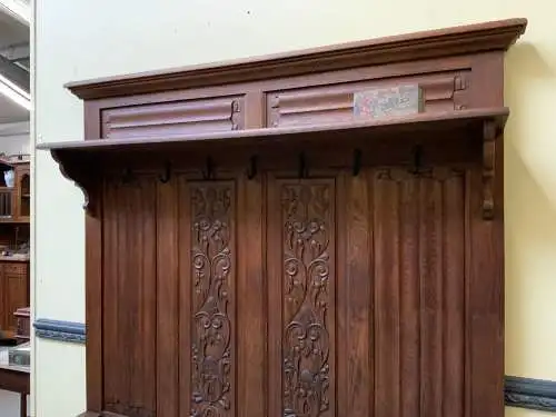 Antike imposante Historismus Garderobe mit Truhen Bank,   - Lieferung möglich!