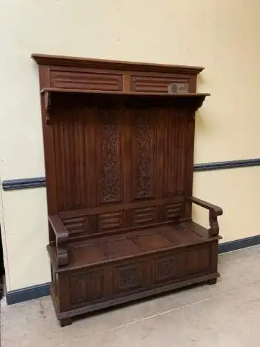 Antike imposante Historismus Garderobe mit Truhen Bank,   - Lieferung möglich!