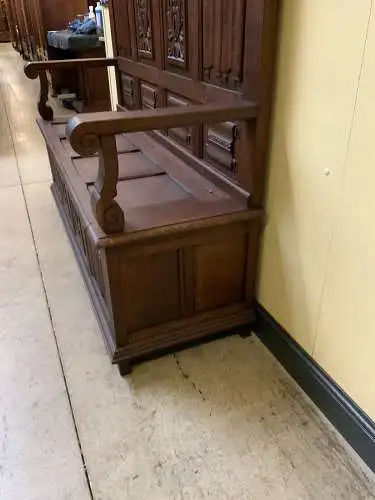 Antike imposante Historismus Garderobe mit Truhen Bank,   - Lieferung möglich!