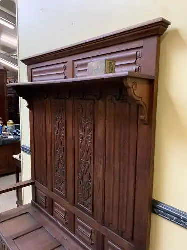 Antike imposante Historismus Garderobe mit Truhen Bank,   - Lieferung möglich!