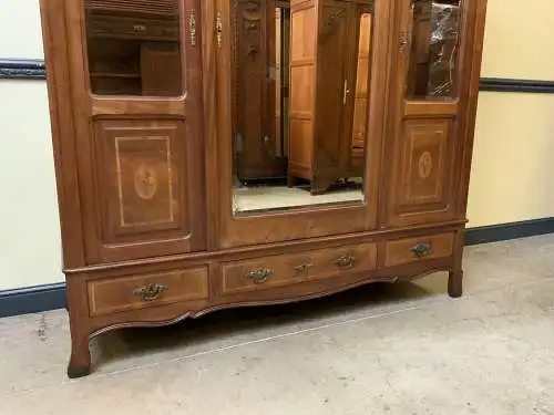 Antiker Jugendstil Kleiderschrank, Wäscheschrank, Intarsien - Lieferung möglich!