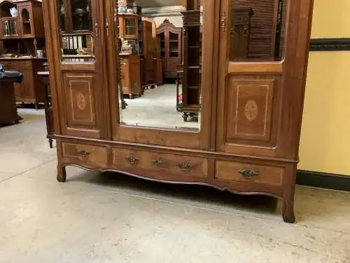 Antiker Jugendstil Kleiderschrank, Wäscheschrank, Intarsien - Lieferung möglich!