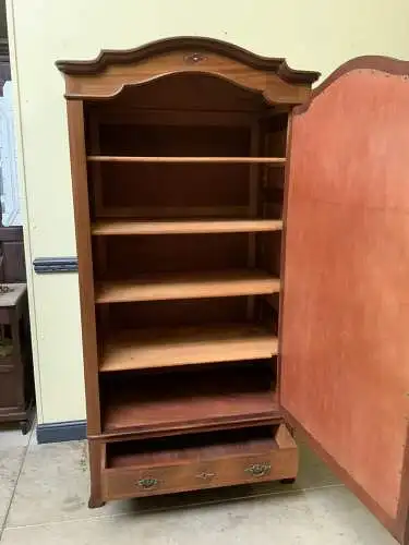 Antiker Jugendstil Wäscheschrank, Intarsien -   Lieferung möglich!