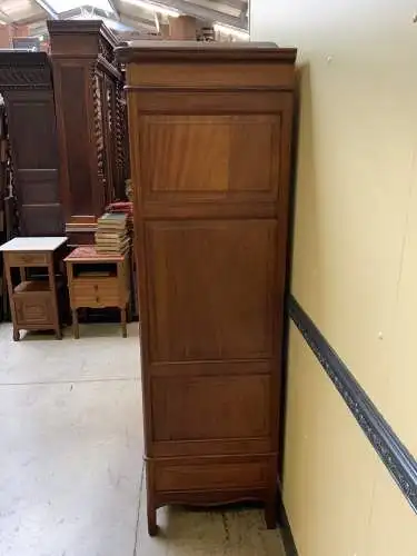 Antiker Jugendstil Wäscheschrank, Intarsien -   Lieferung möglich!