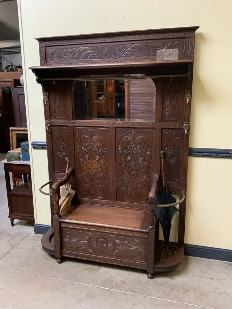 Antike imposante Historismus Garderobe mit Truhen Bank,   - Lieferung möglich! 0