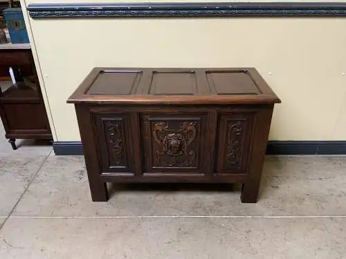 Antik - Truhe, Bank,  Schuhschrank,  - Neorenaissance - Lieferung möglich!