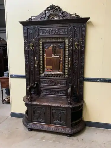 Antike Bretonische Garderobe mit Truhenbank - traumhaft - Lieferung möglich! 0