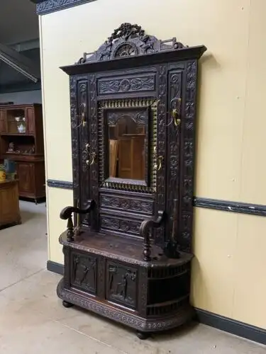 Antike Bretonische Garderobe mit Truhenbank - traumhaft - Lieferung möglich! 2