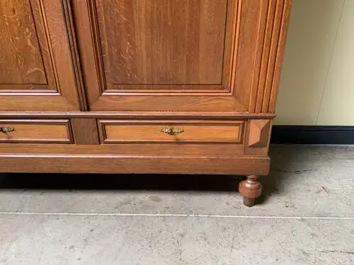 Antiker Historismus Louis XV Kleiderschrank, Traumhaft - Lieferung möglich! 8