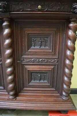 Antikes monumentales Neorenaissance Buffet, Kredenz - Lieferung möglich! 8