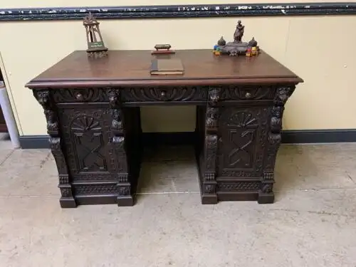 Antiker Gründerzeit Schreibtisch, Löwenköpfe - Lieferung möglich! 1