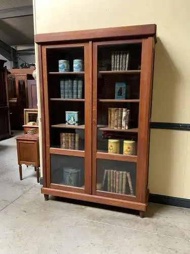 Antike traumhafte Jugendstil Vitrine, Bücherschrank, - Lieferung möglich!