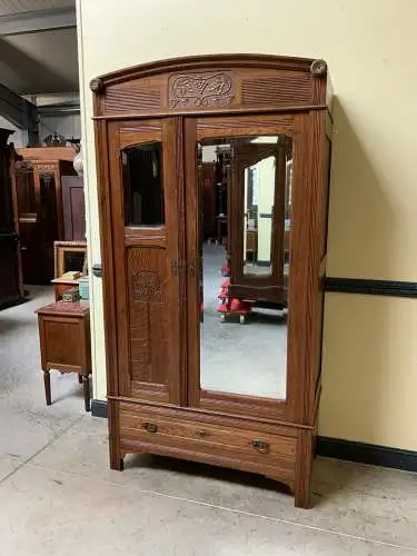 Antik - Kleiderschrank, Wäscheschrank - Jugendstil -  Lieferung möglich!
