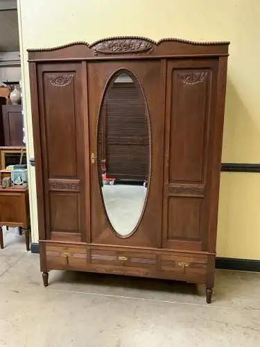Antiker Jugendstil  Kleiderschrank, Garderobenschrank  - Lieferung möglich!