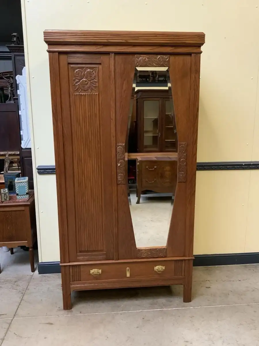 Antiker Art Deco Kleiderschrank, Wäscheschrank - Traumhaft- Lieferung möglich! 0