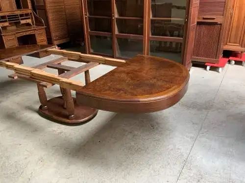 Antik - Ausziehtisch, Tisch, Nußbaum, oval - Art Deco - Lieferung möglich!