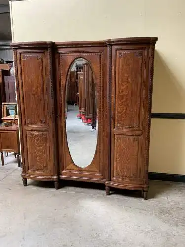 Antiker Jugendstil  Kleiderschrank mit Wäschefach  - Lieferung möglich!