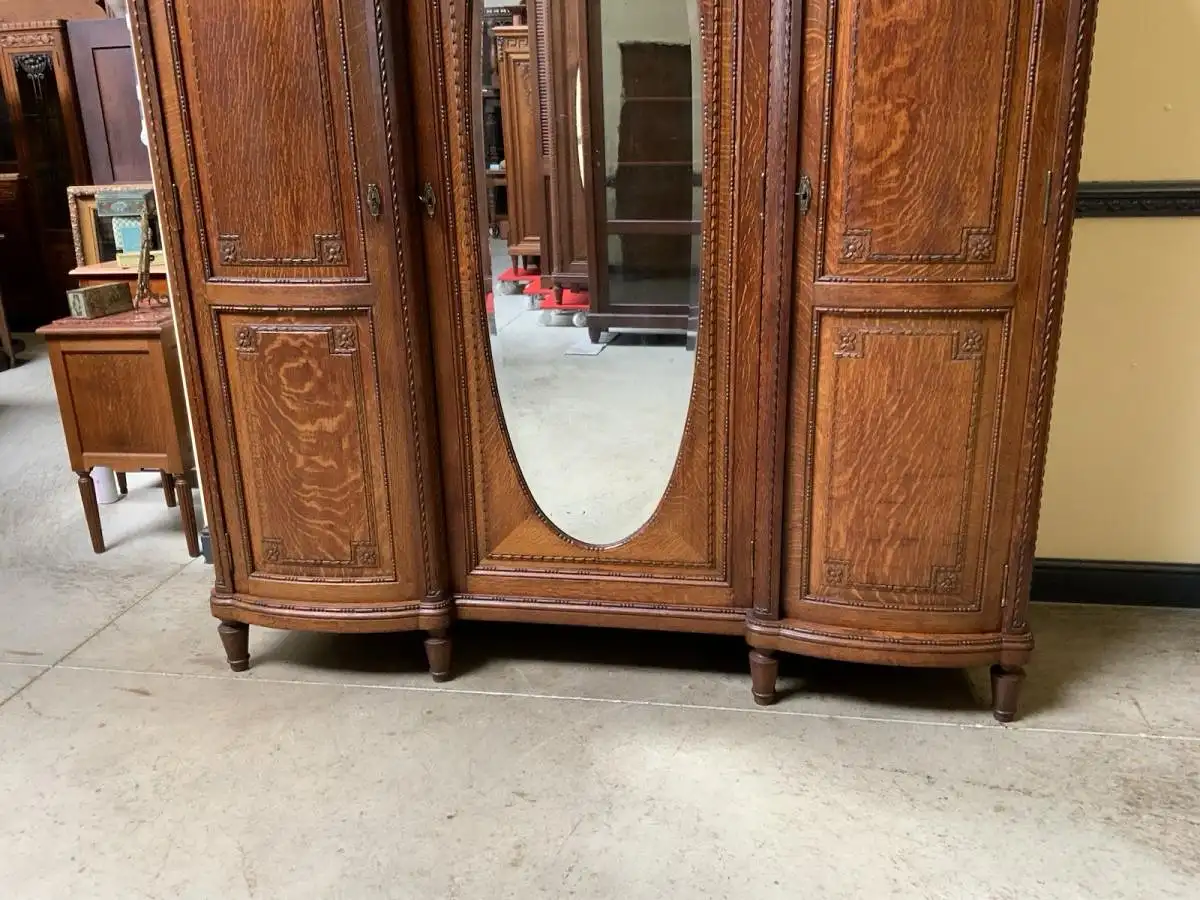 Antiker Jugendstil  Kleiderschrank mit Wäschefach  - Lieferung möglich! 7