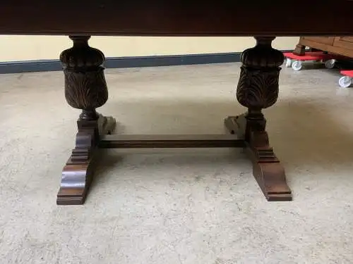 Antik - imposanter Ausziehtisch, 242 cm lang -Neorenaissance- Lieferung möglich!