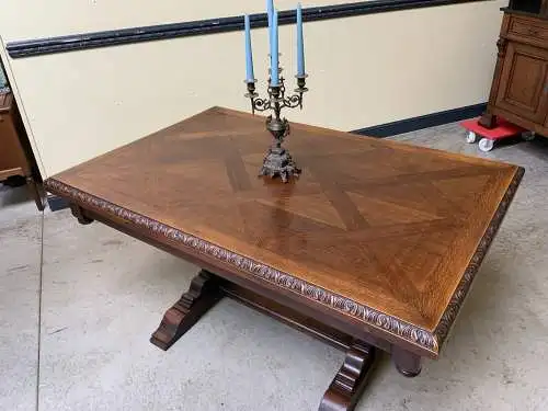 Antik - imposanter Ausziehtisch, 242 cm lang -Neorenaissance- Lieferung möglich!