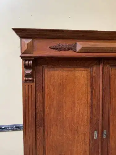 Antiker Gründerzeit Kleiderschrank, Traumhaft - Lieferung möglich!