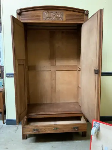 Antik - Kleiderschrank, Wäscheschrank - Jugendstil -  Lieferung möglich!