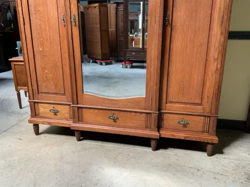 Antik - breiter Wäscheschrank, Kleiderschrank - Art Deco -  Lieferung möglich!