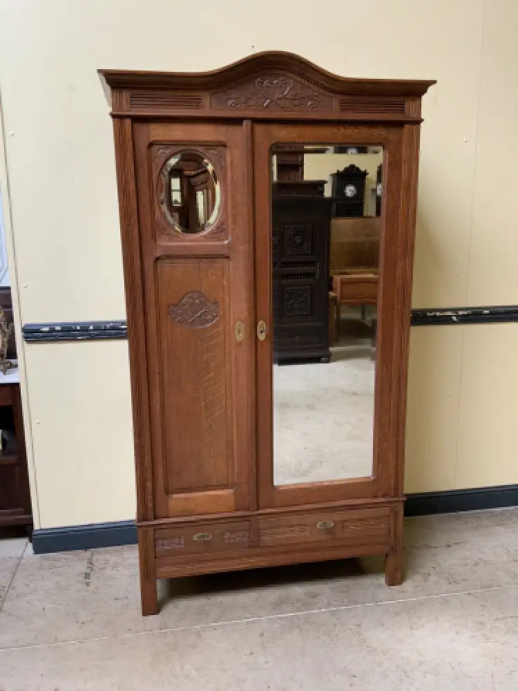 Antiker Jugendstil Wäscheschrank, -   Lieferung möglich! 0