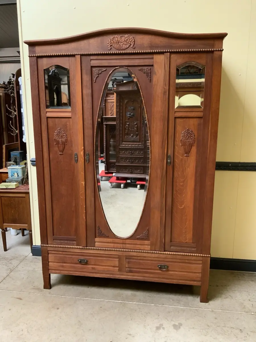 Antik - Keiderschrank, Dielenschrank - Art Deco - Lieferung möglich!