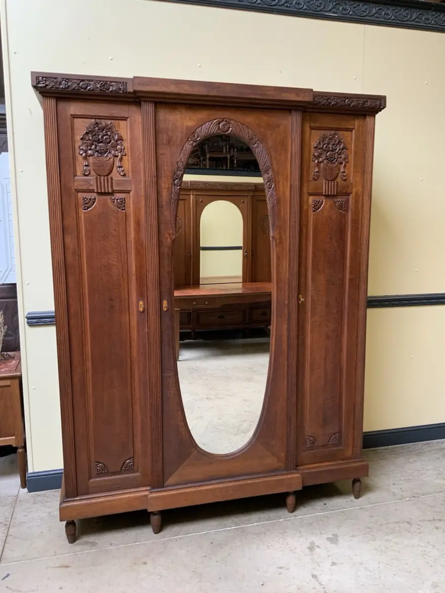 Antik - breiter Wäscheschrank, Kleiderschrank - Art Deco -  Lieferung möglich! 1