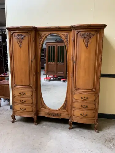 Antik - Kleiderschrank, Wäscheschrank - Jugendstil -  Lieferung möglich!