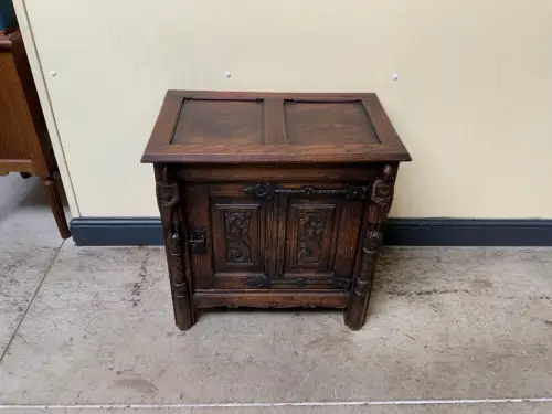 Antik - Truhe,  Bank, Schuhschrank, Neogotik - Traumhaft- Lieferung möglich!