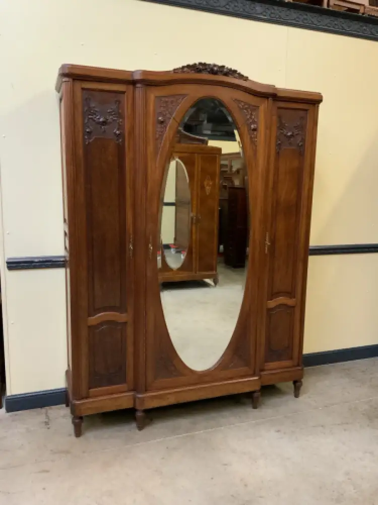 Antik - Nußbaum Kleiderschrank, Wäscheschrank - Jugendstil - Lieferung möglich! 0