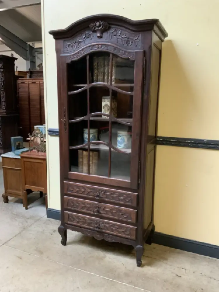 Antikes Jugendstil Nußbaum Vitrine, Vertiko - Lieferung möglich! 1