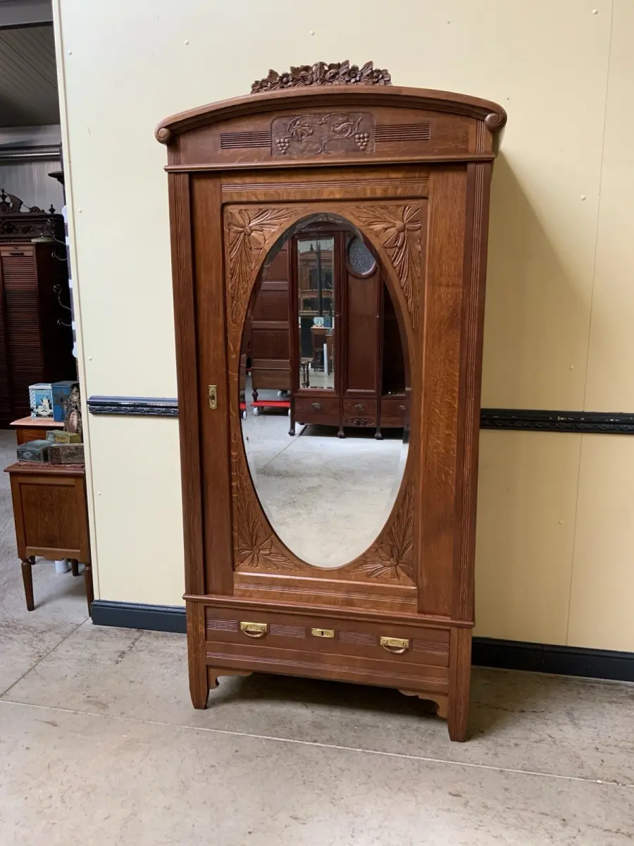 Antiker Jugendstil Wäscheschrank, -   Lieferung möglich!