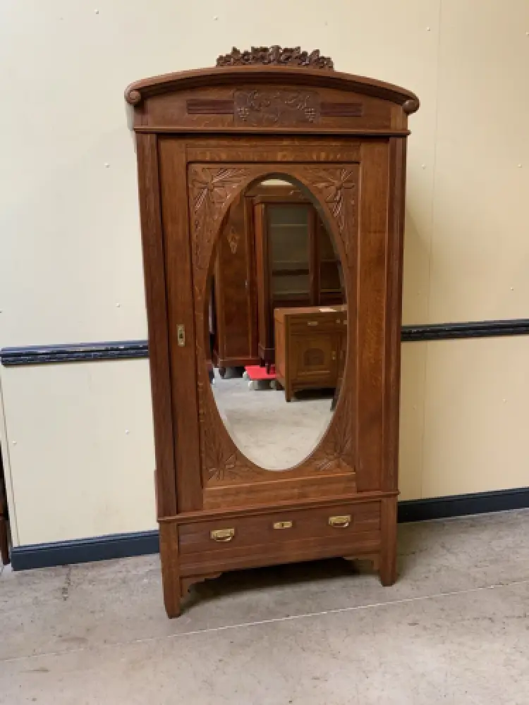 Antiker Jugendstil Wäscheschrank, -   Lieferung möglich! 1