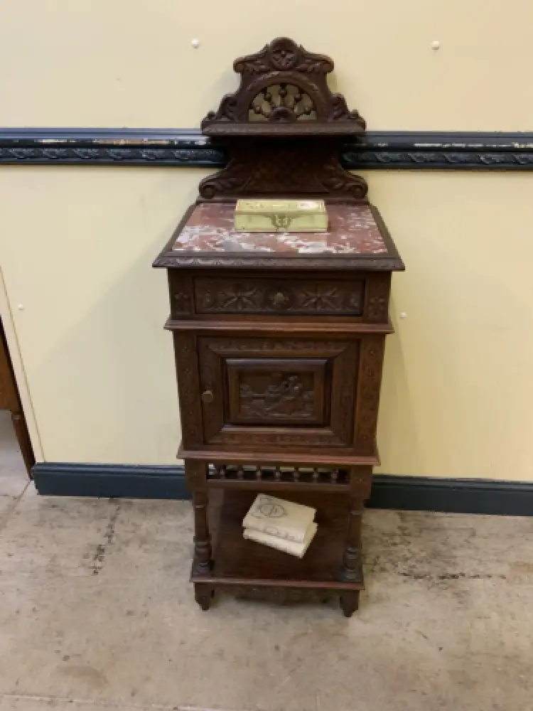 Antikes Bretonisches Vertiko, Anrichte, Nachtschrank - Lieferung möglich! 0