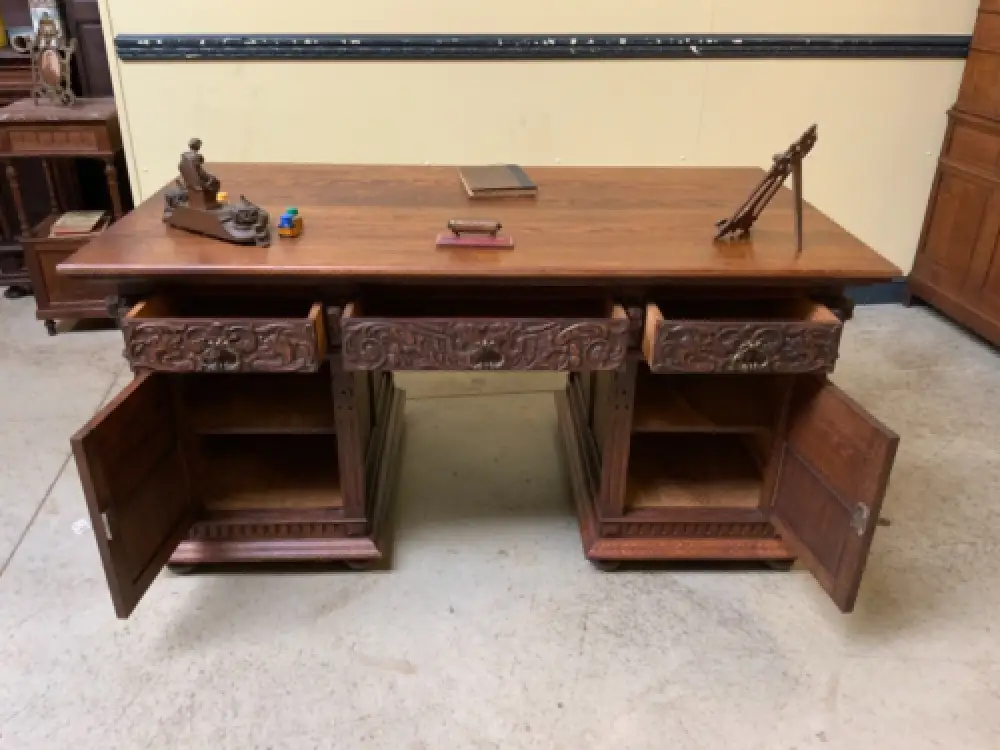 Antiker doppelseitiger Neorenaissance Schreibtisch -  Lieferung möglich! 19