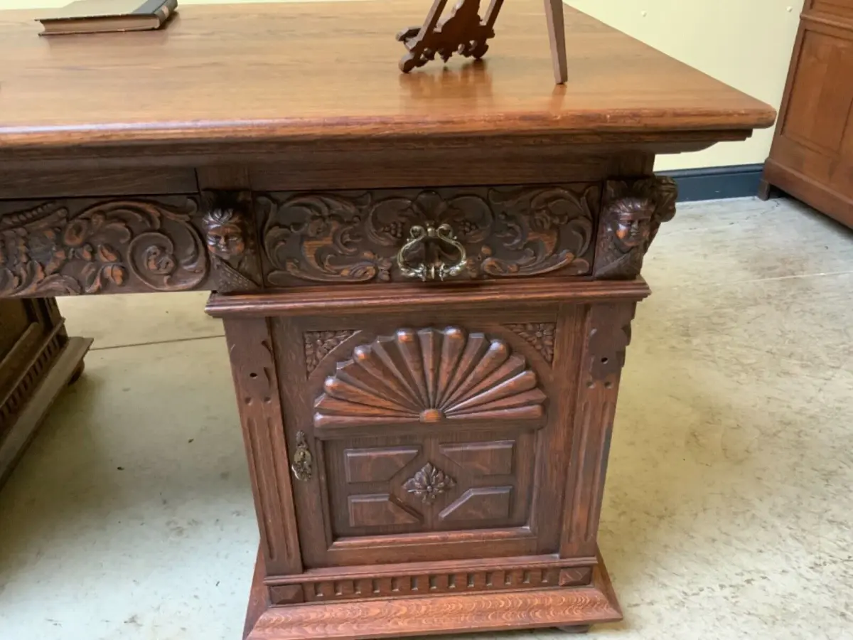 Antiker doppelseitiger Neorenaissance Schreibtisch -  Lieferung möglich! 22