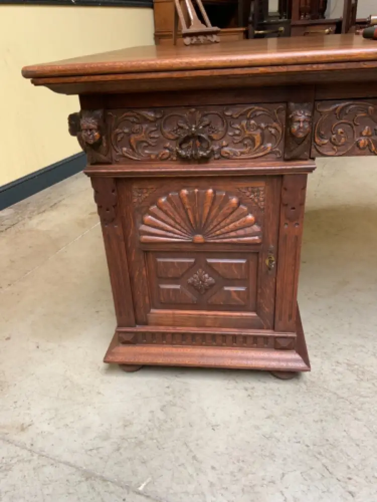 Antiker doppelseitiger Neorenaissance Schreibtisch -  Lieferung möglich! 5