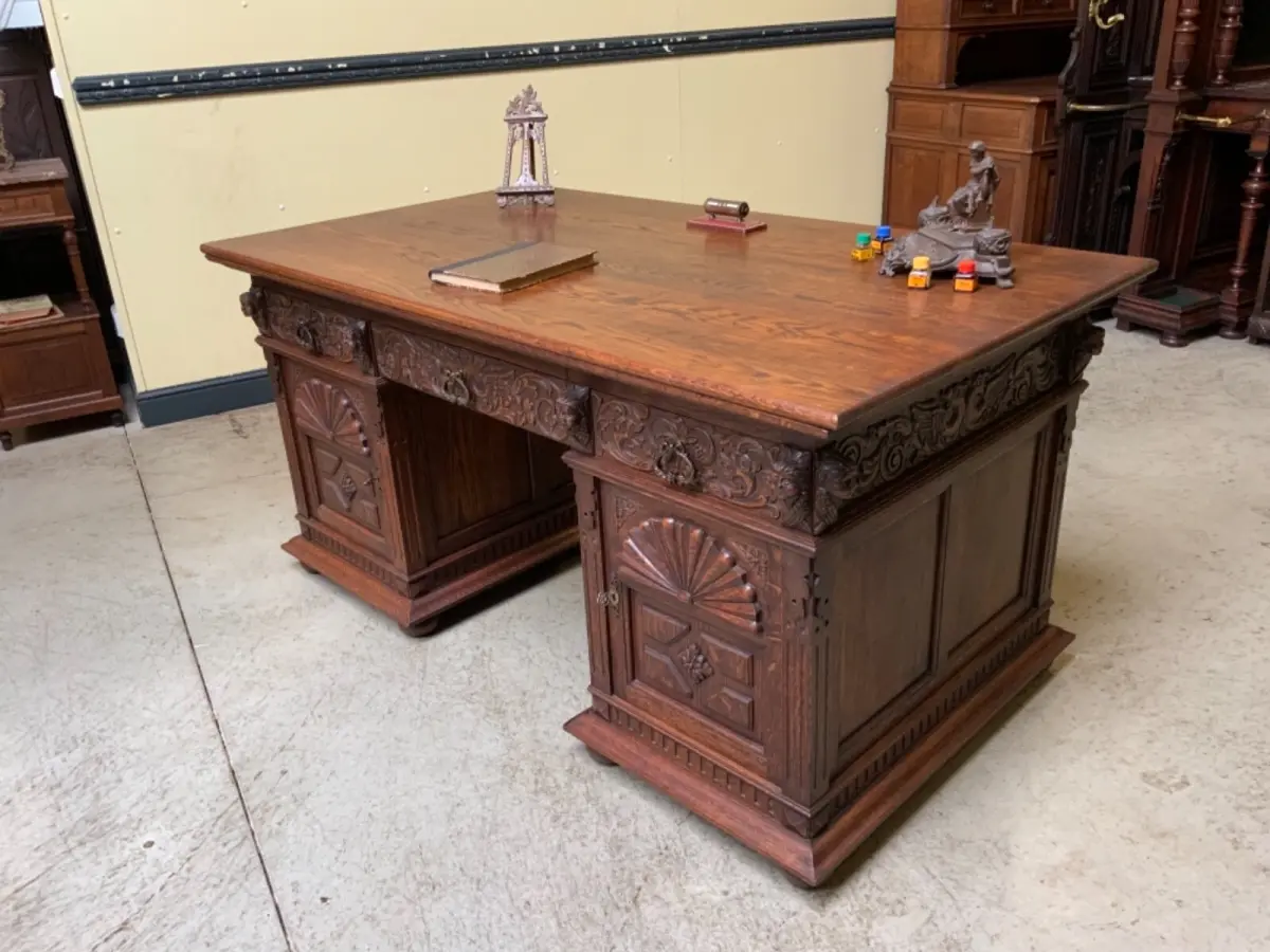 Antiker doppelseitiger Neorenaissance Schreibtisch -  Lieferung möglich! 8