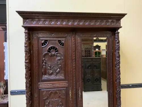 Antiker bretonischer Geschirrschrank, Wäscheschrank, - Lieferung möglich!